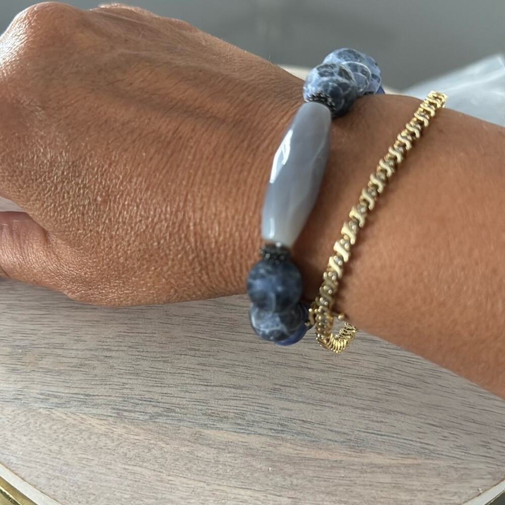 Marlyn Schiff NWOT Blue Stone Stretch Beaded Bracelet